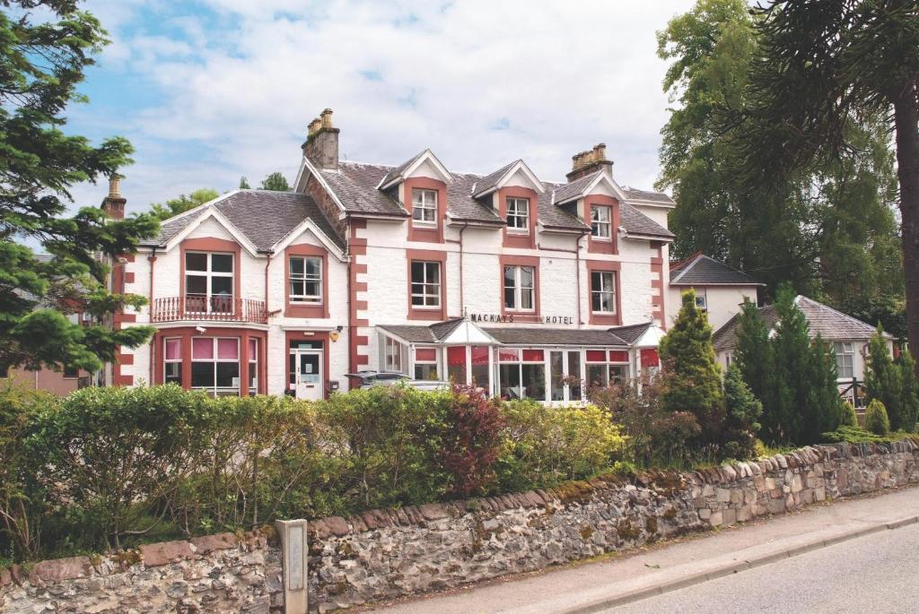 Mackay'S Hotel Strathpeffer Exterior photo